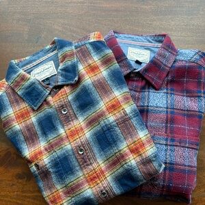 2 mens long sleeve plaid shirts. Size large. Great condition.